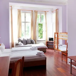 Eden Am Zoo Hotel